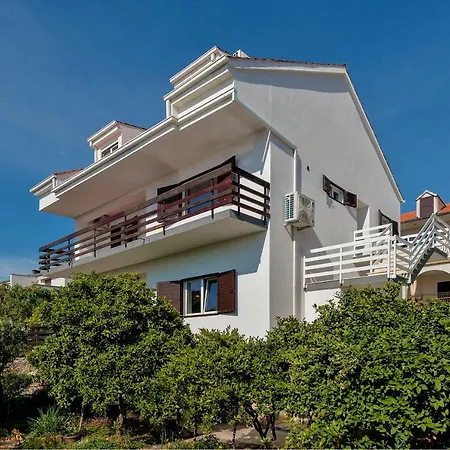 Villa Danica *